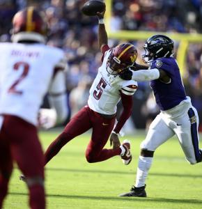 Ravens y Packers siguen con paso firme